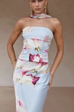 Runaway The Label NWT Verity Top Sz M Cadence Floral Print Halter